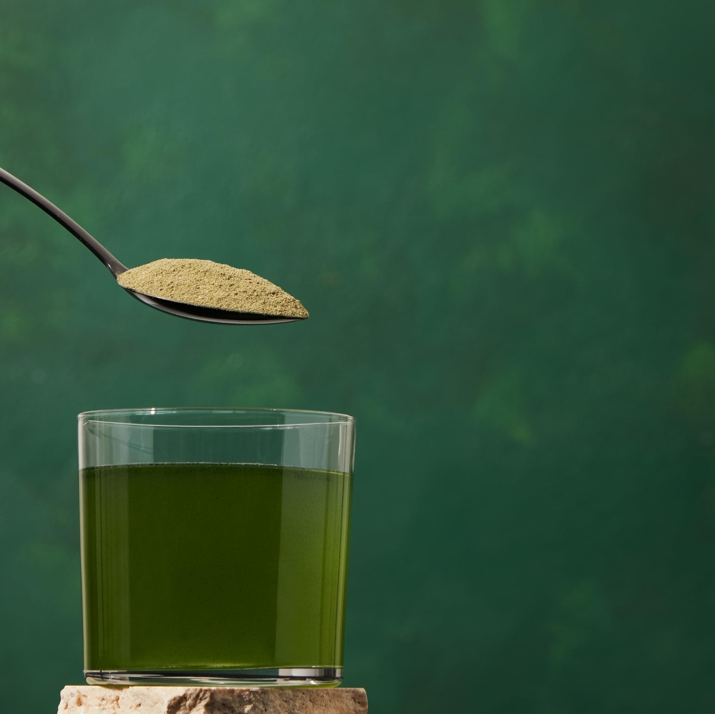 factor-form-daily-greens-superfood-powde-2.jpg