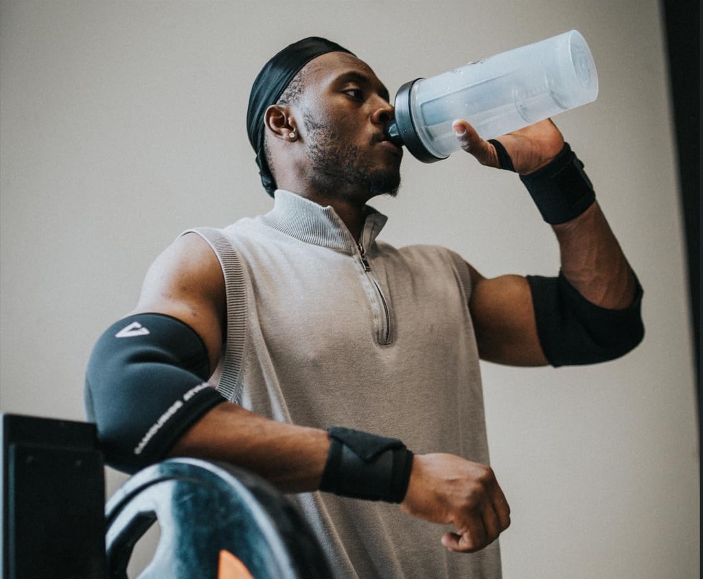 2-pack-45-oz-protein-shaker-bottles-with-6.jpg