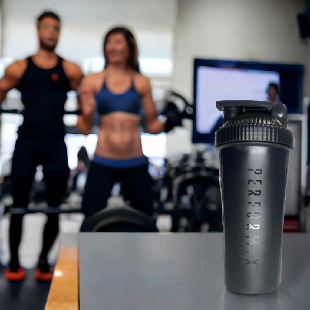 classic-shaker-bottle-for-protein-shakes-2.jpg