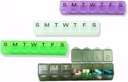 4 Pack Weekly (7-Day) Pill Organizer, 7 Tage Pille Fall Reisen Tägliche Pille Box Portable Medicine Organizer und Planer mit Bestandteil für Vitamine, Fischöl, Ergänzungen und Medikamente (4 Farben)